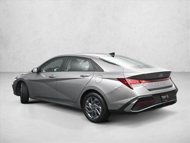 Used 2024 Hyundai Elantra SEL FWD image 6