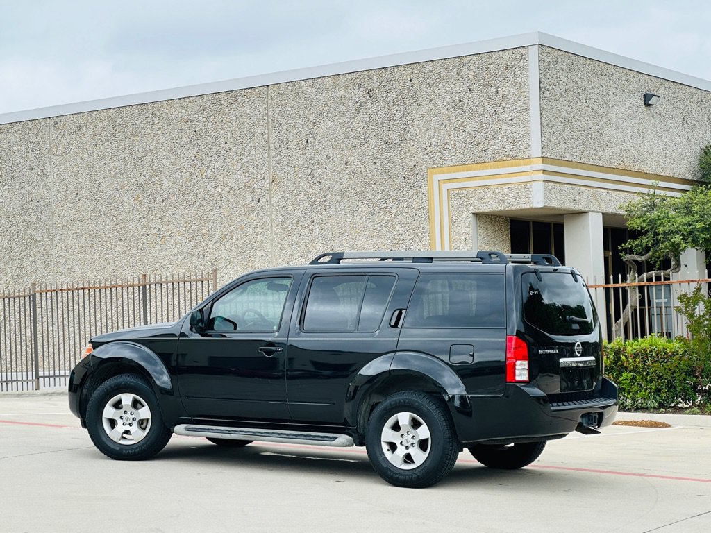 Used 2012 Nissan Pathfinder S RWD image 6