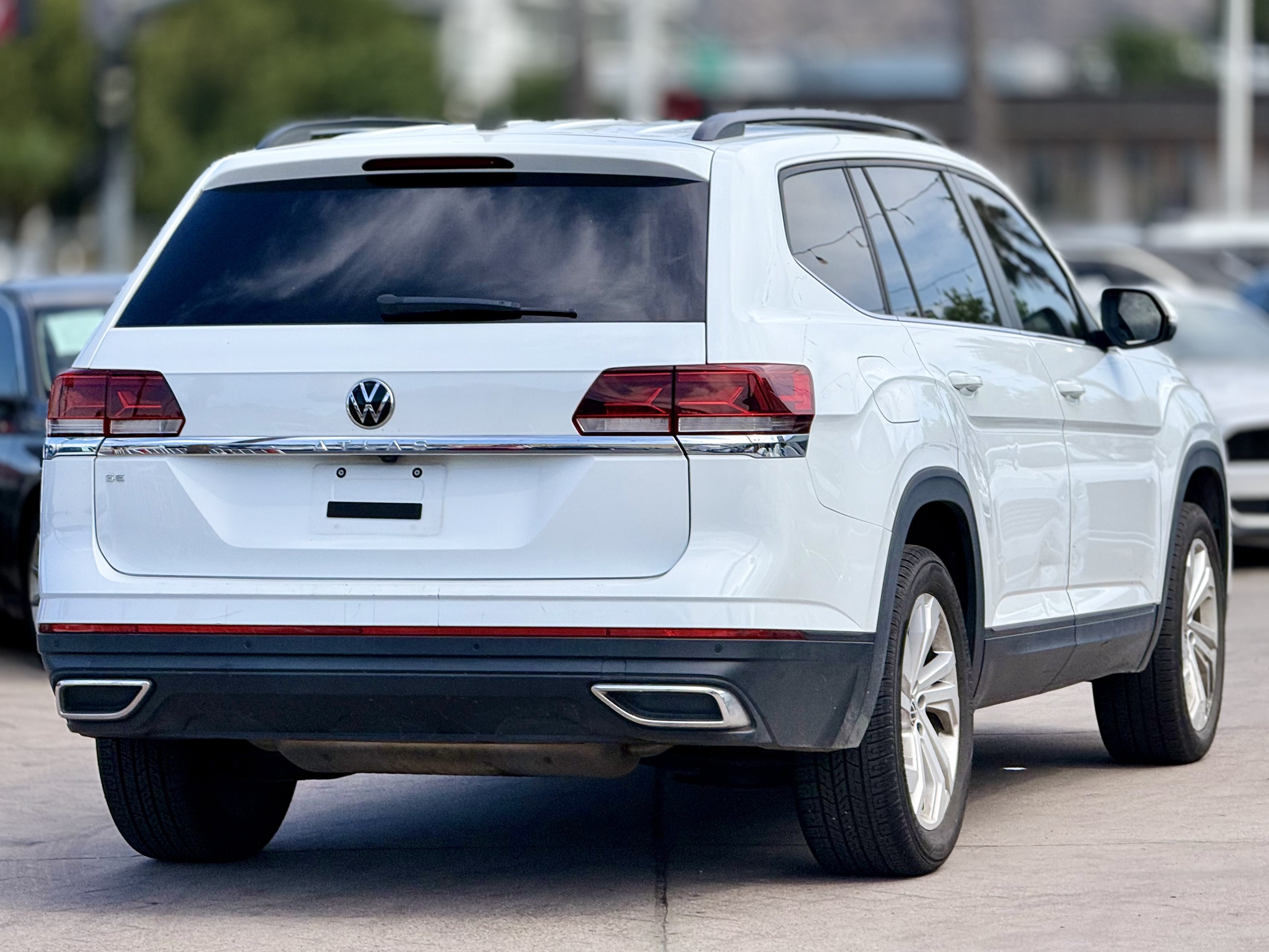 Used 2021 Volkswagen Atlas SE w/ Panoramic Sunroof Package FWD image 10