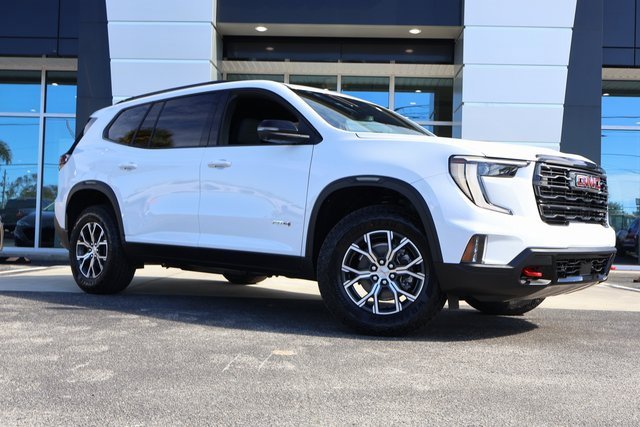 New 2025 GMC Acadia AT4 w/ Luxury Package image 2