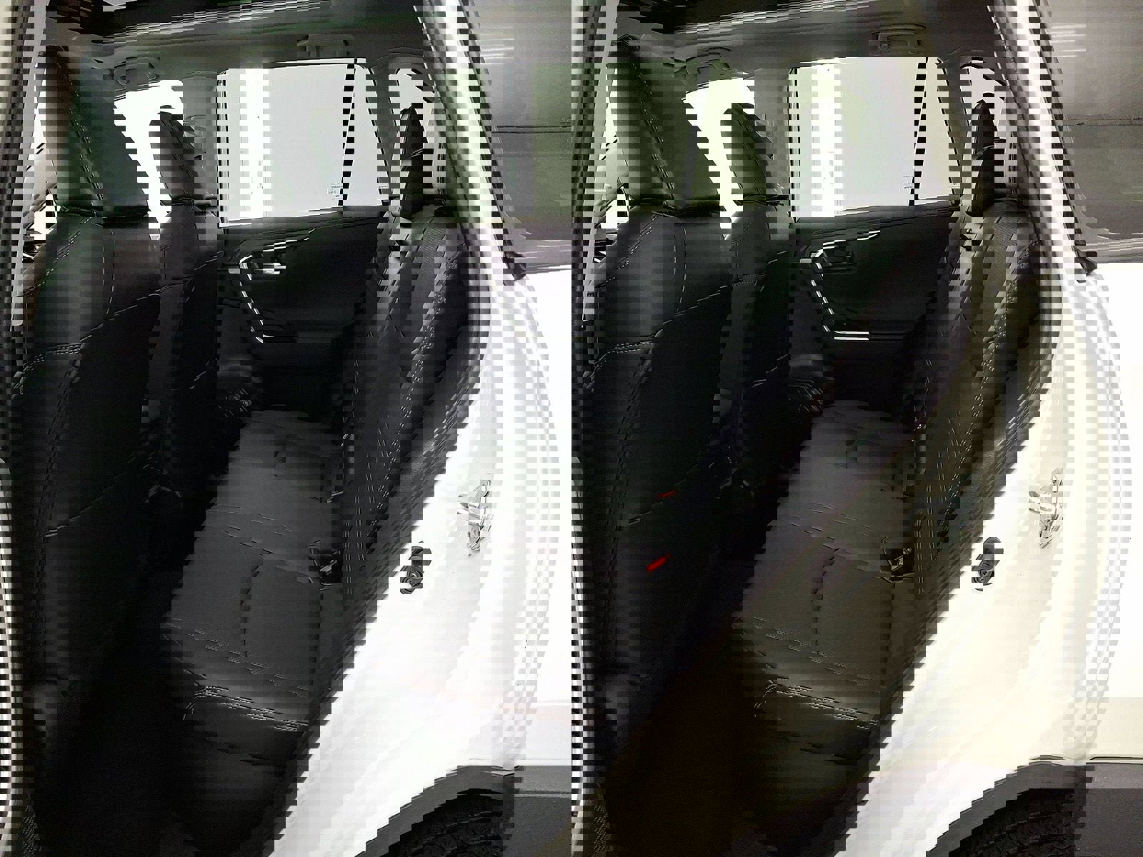 Used 2022 Toyota RAV4 Limited image 20