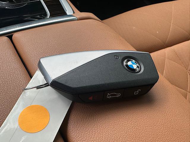 Used 2025 BMW X5 xDrive40i w/ Premium Package AWD/4WD image 30