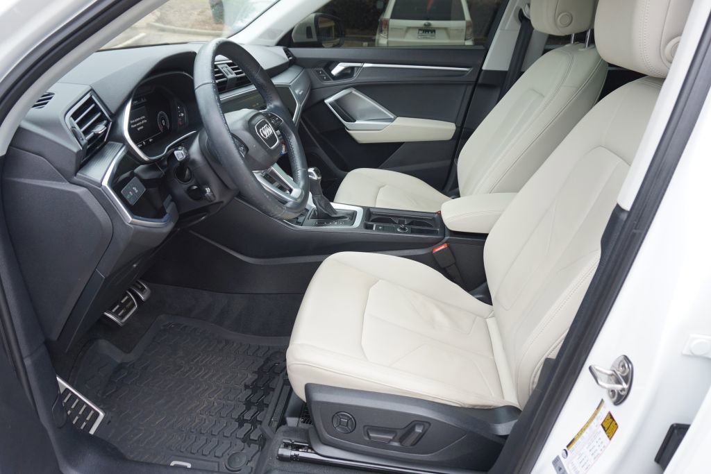 Used 2020 Audi Q3 2.0T Premium Plus w/ Premium Plus Package image 18