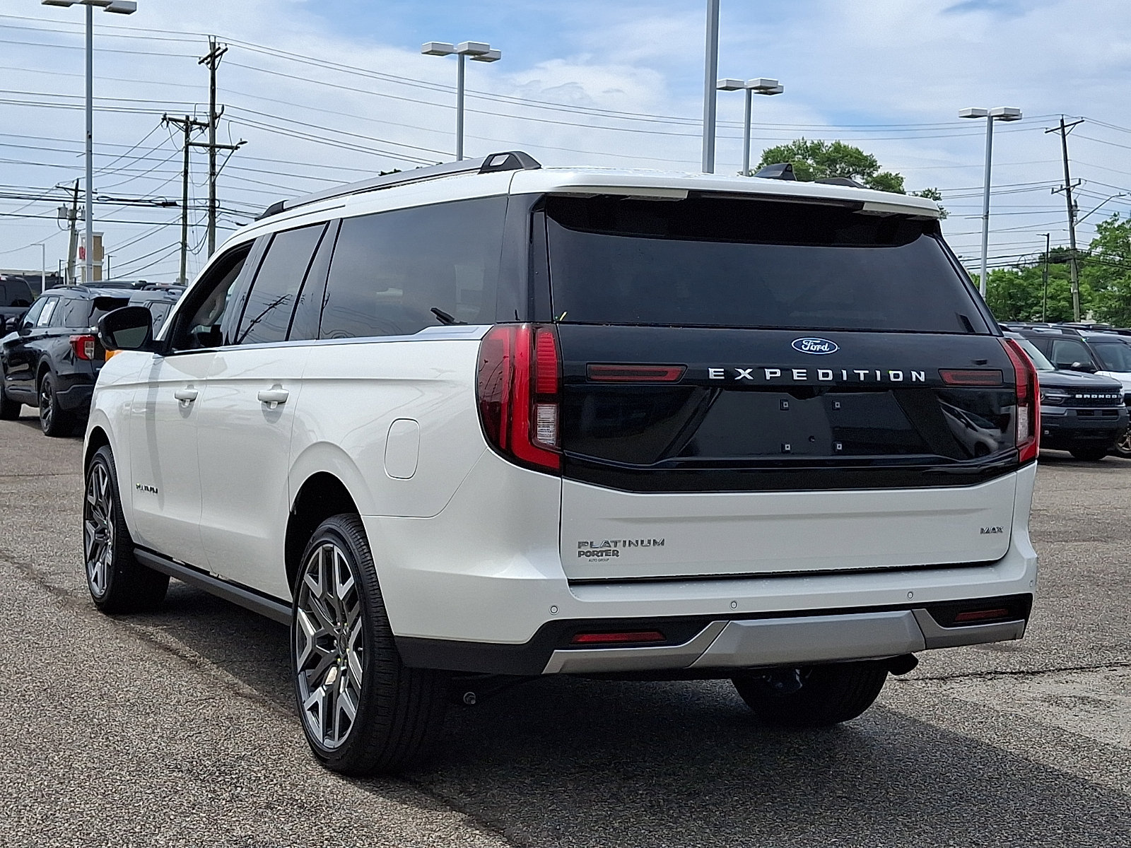 Certified 2026 Ford Expedition Max Platinum w/ Platinum Ultimate Package AWD/4WD image 8