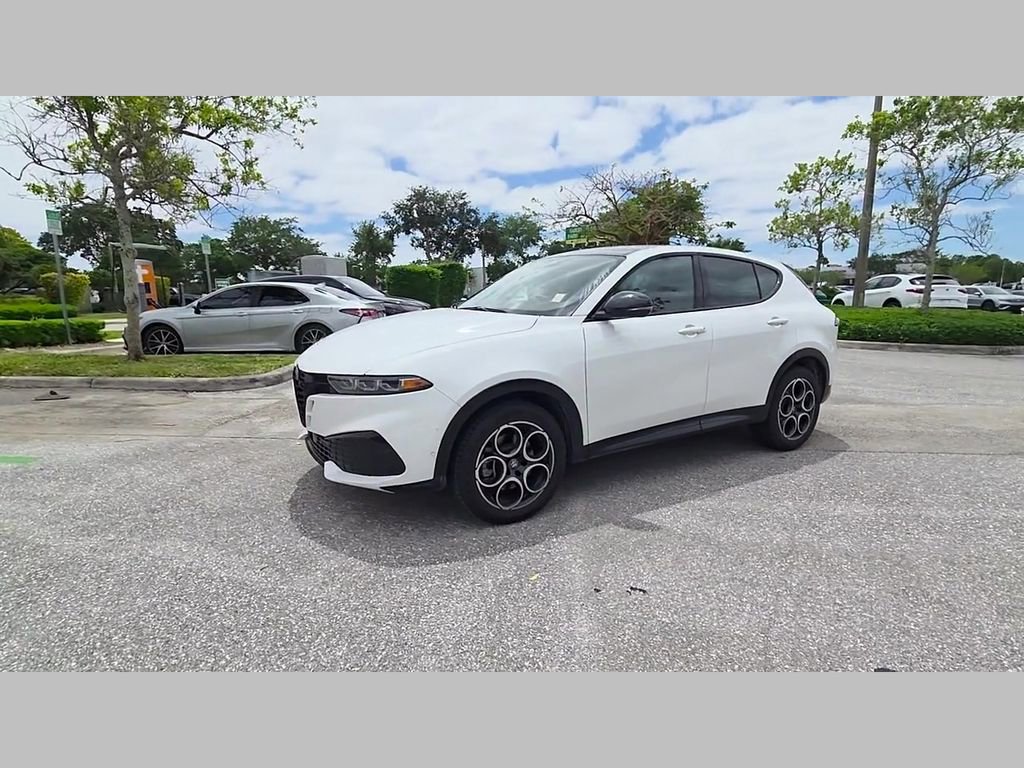 New 2026 Alfa Romeo Tonale w/ Red Premium Package AWD/4WD image 35