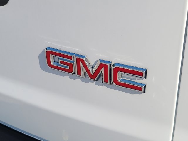 Used 2025 GMC Savana 3500 LT w/ LT Preferred Equipment Group RWD image 9