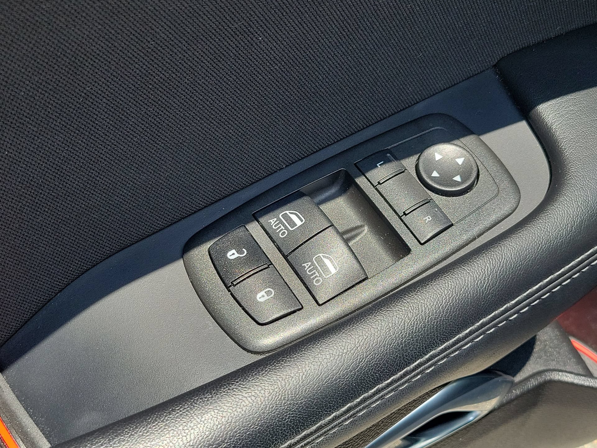 Used 2022 Dodge Challenger R/T Scat Pack RWD image 19
