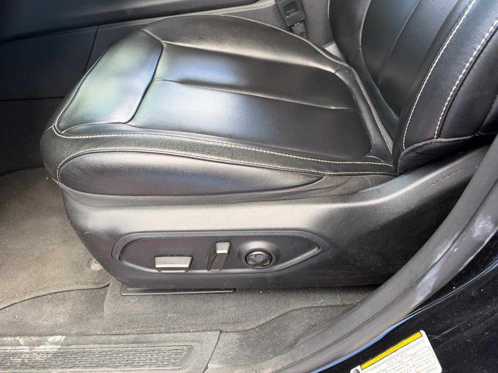 Used 2023 Jeep Grand Cherokee Limited RWD image 13