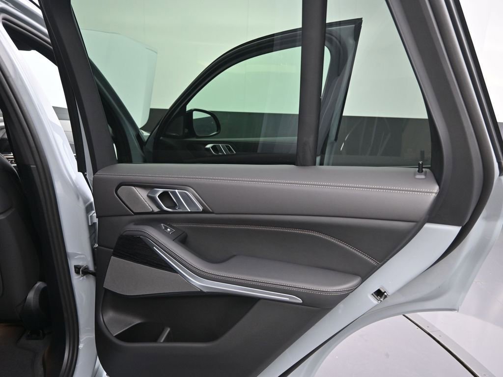 New 2026 BMW X5 xDrive50e AWD/4WD image 23
