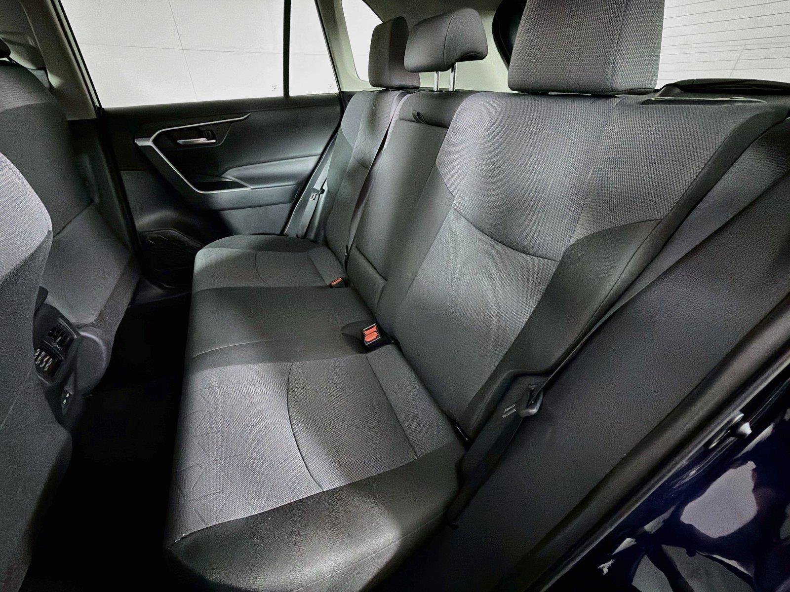 Used 2025 Toyota RAV4 XLE AWD/4WD image 25