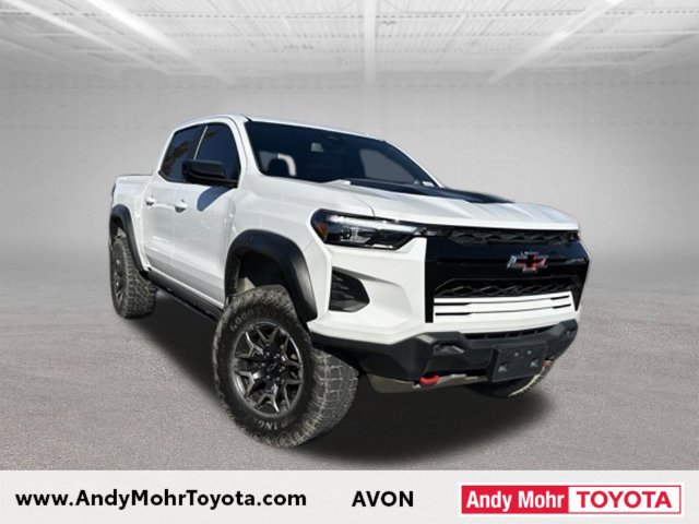 Used 2024 Chevrolet Colorado ZR2 w/ ZR2 Convenience Package III AWD/4WD image 3