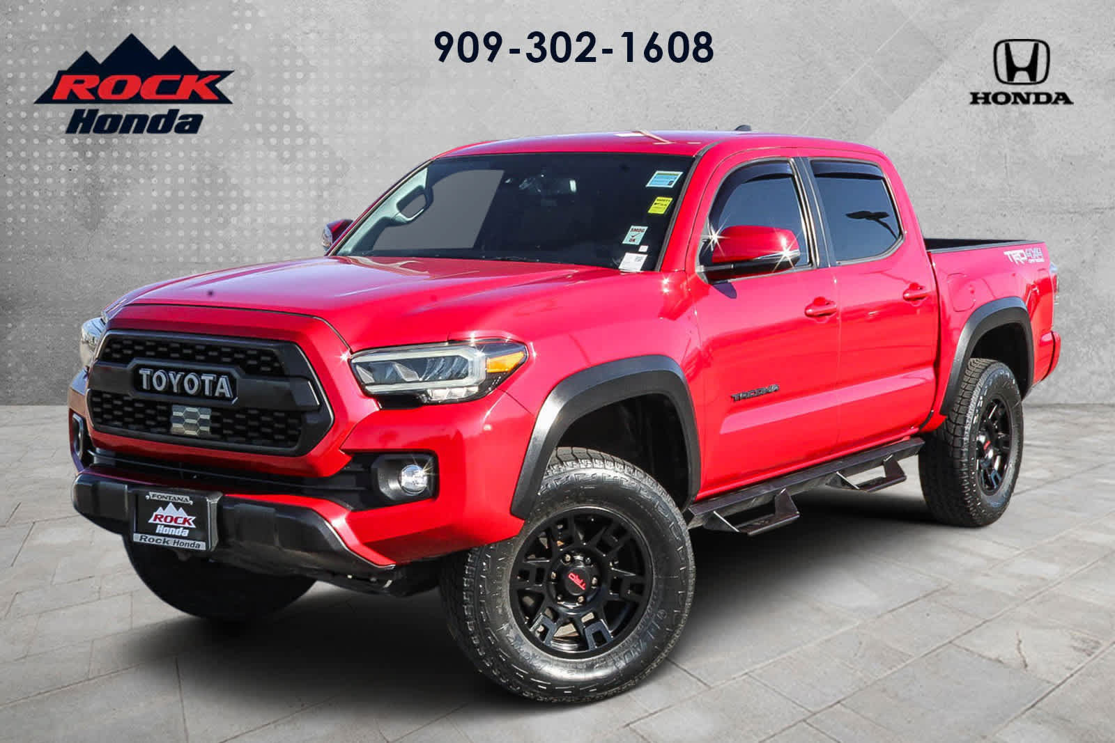 Used 2020 Toyota Tacoma TRD Off-Road w/ Technology Package AWD/4WD image 1