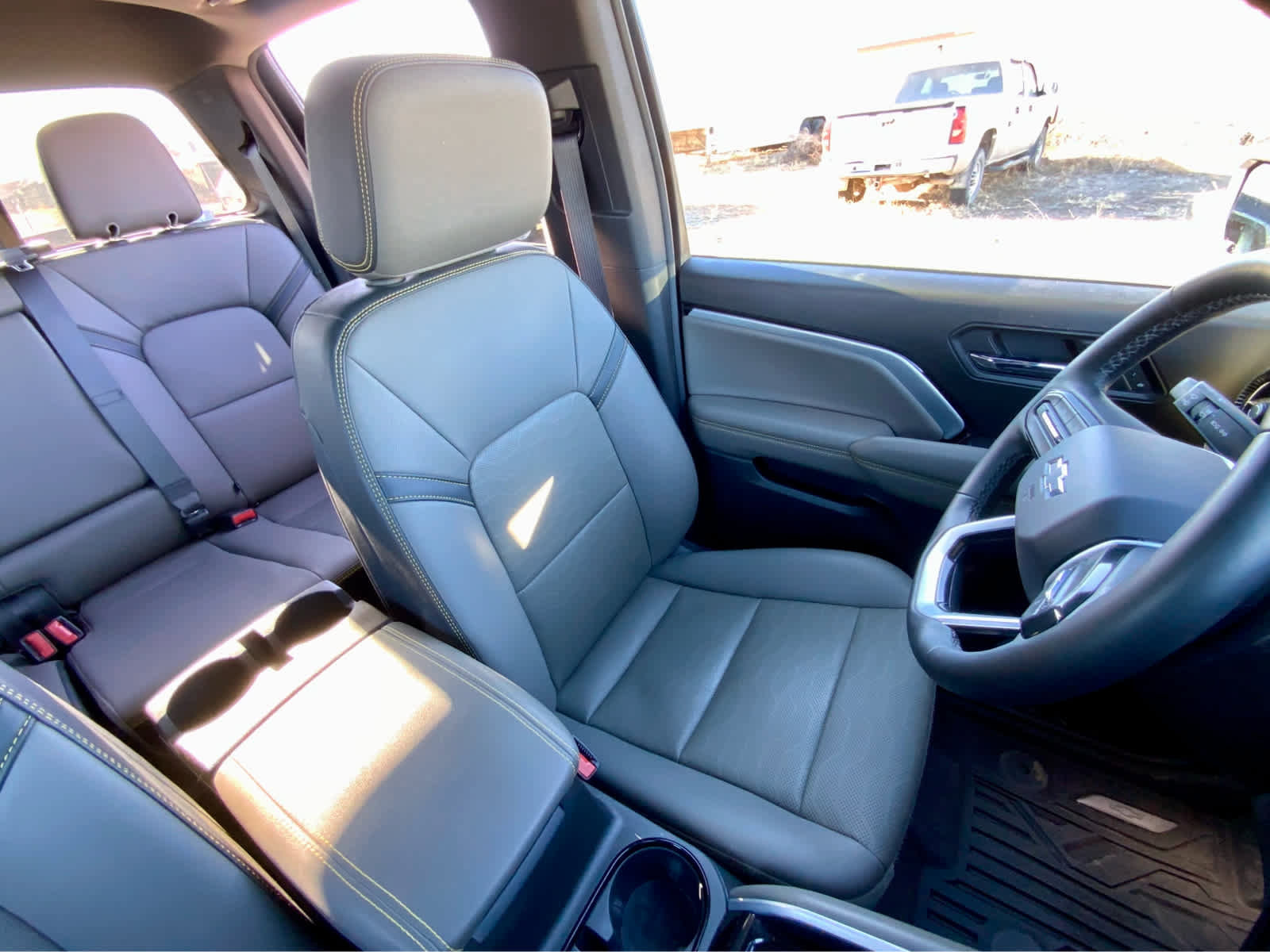 Certified 2025 Chevrolet Colorado ZR2 w/ Midnight Edition image 30