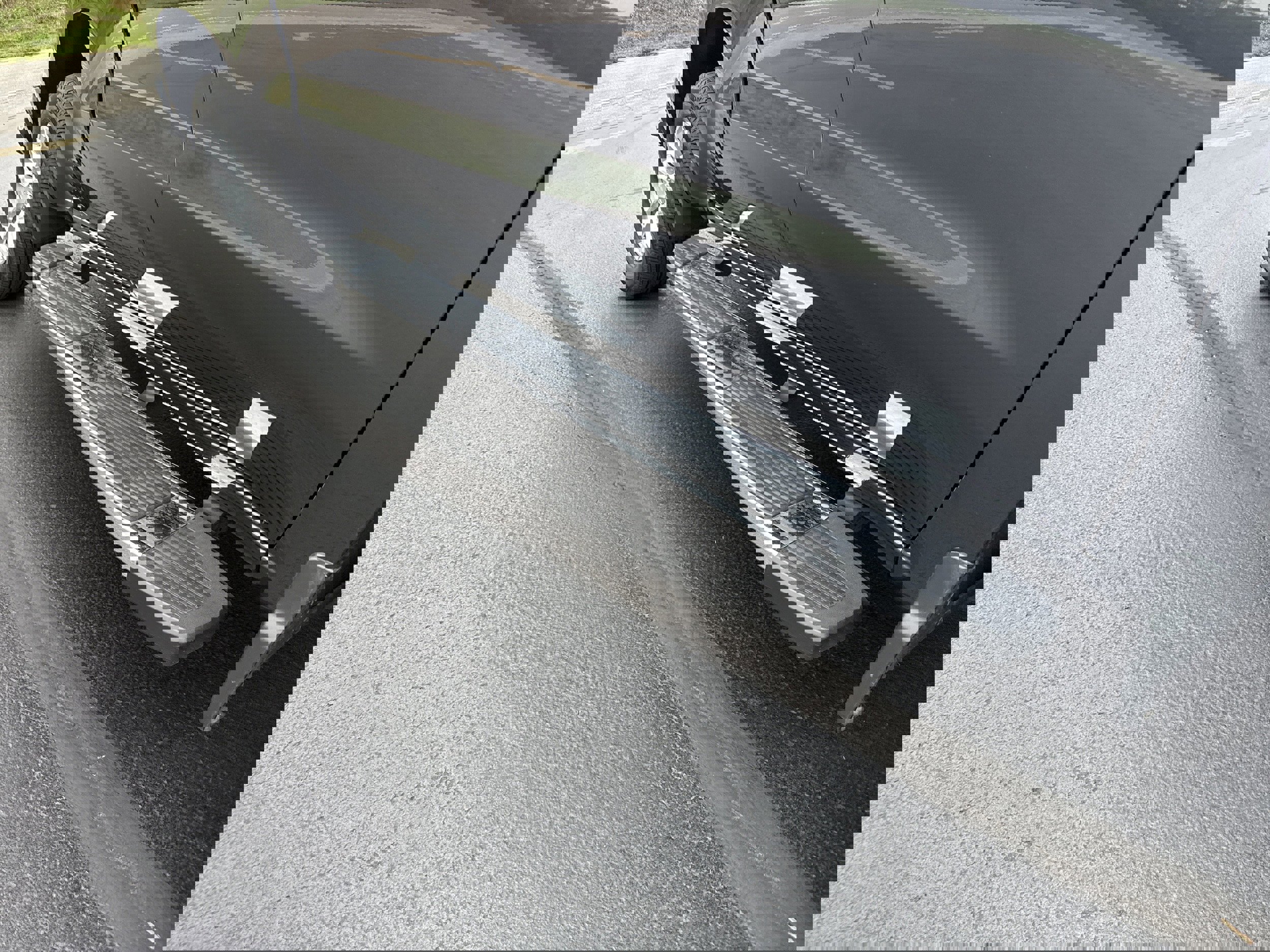 Used 2024 Chevrolet Silverado 1500 RST image 2