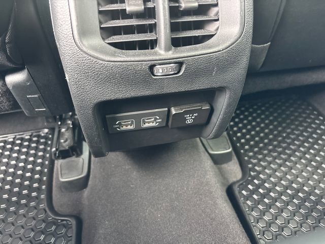 Used 2022 Jeep Cherokee Trailhawk image 11