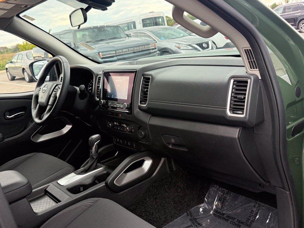 Used 2024 Nissan Frontier SV w/ SV Convenience Package RWD image 24