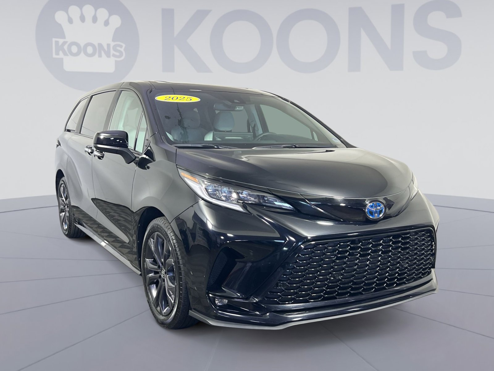 Used 2025 Toyota Sienna XSE