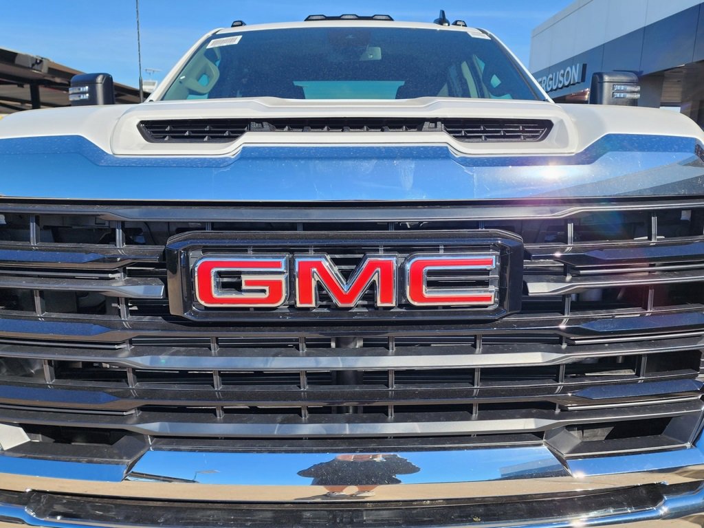 New 2026 GMC Sierra 2500 Pro image 9