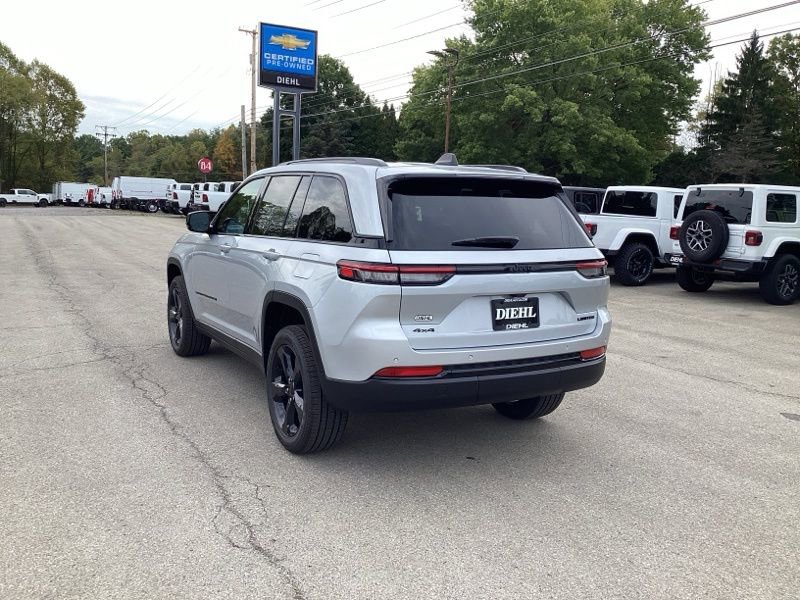 New 2025 Jeep Grand Cherokee Limited w/ Black Appearance Package image 5