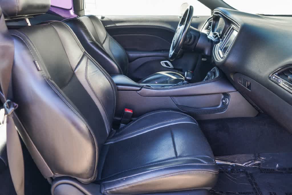 Used 2016 Dodge Challenger R/T Plus RWD image 18