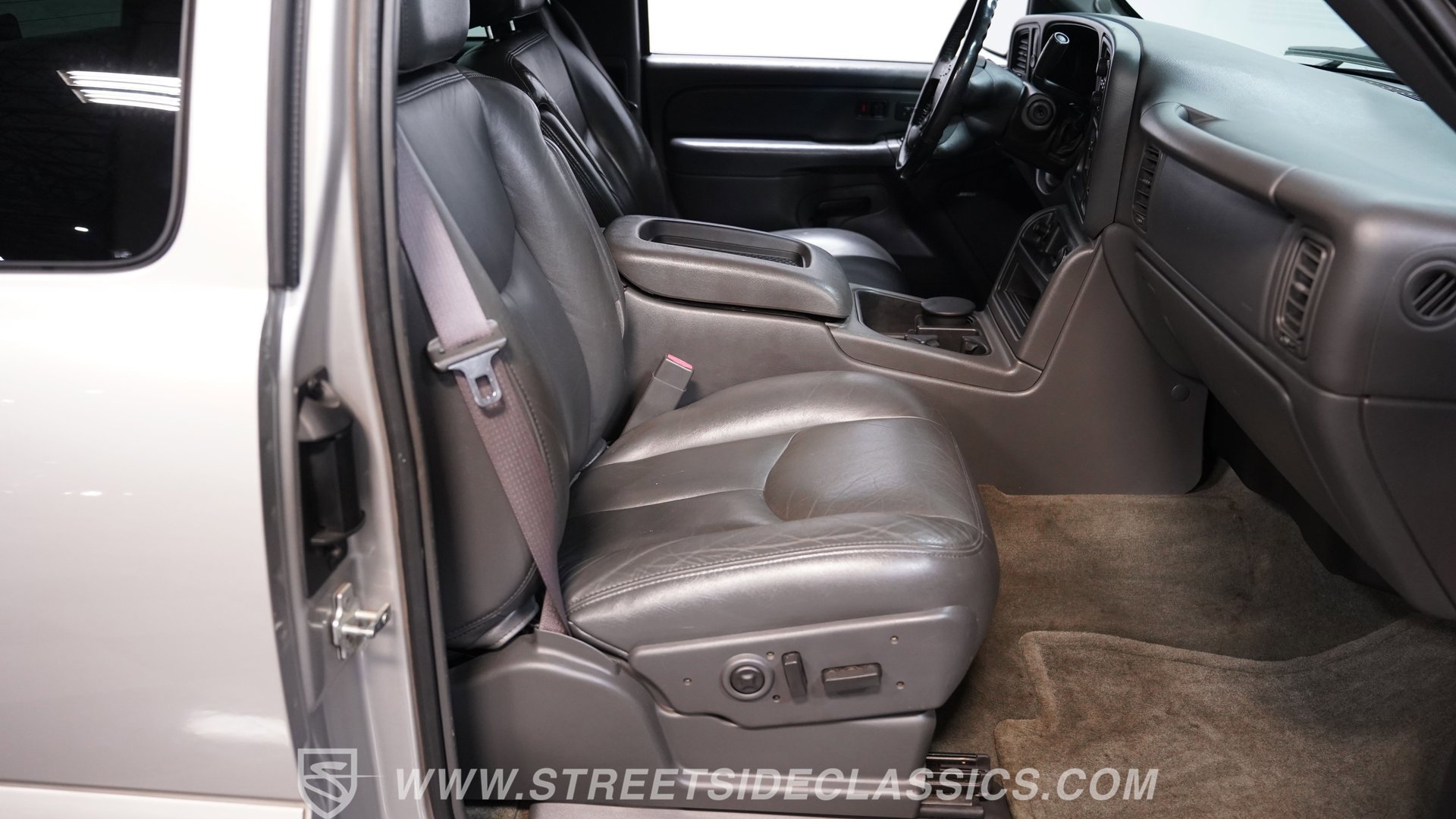 Used 2005 Chevrolet Silverado 1500 SS w/ Safe And Sound Package RWD image 40