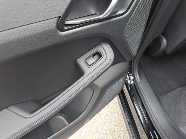 Certified 2023 Porsche Macan GTS image 23