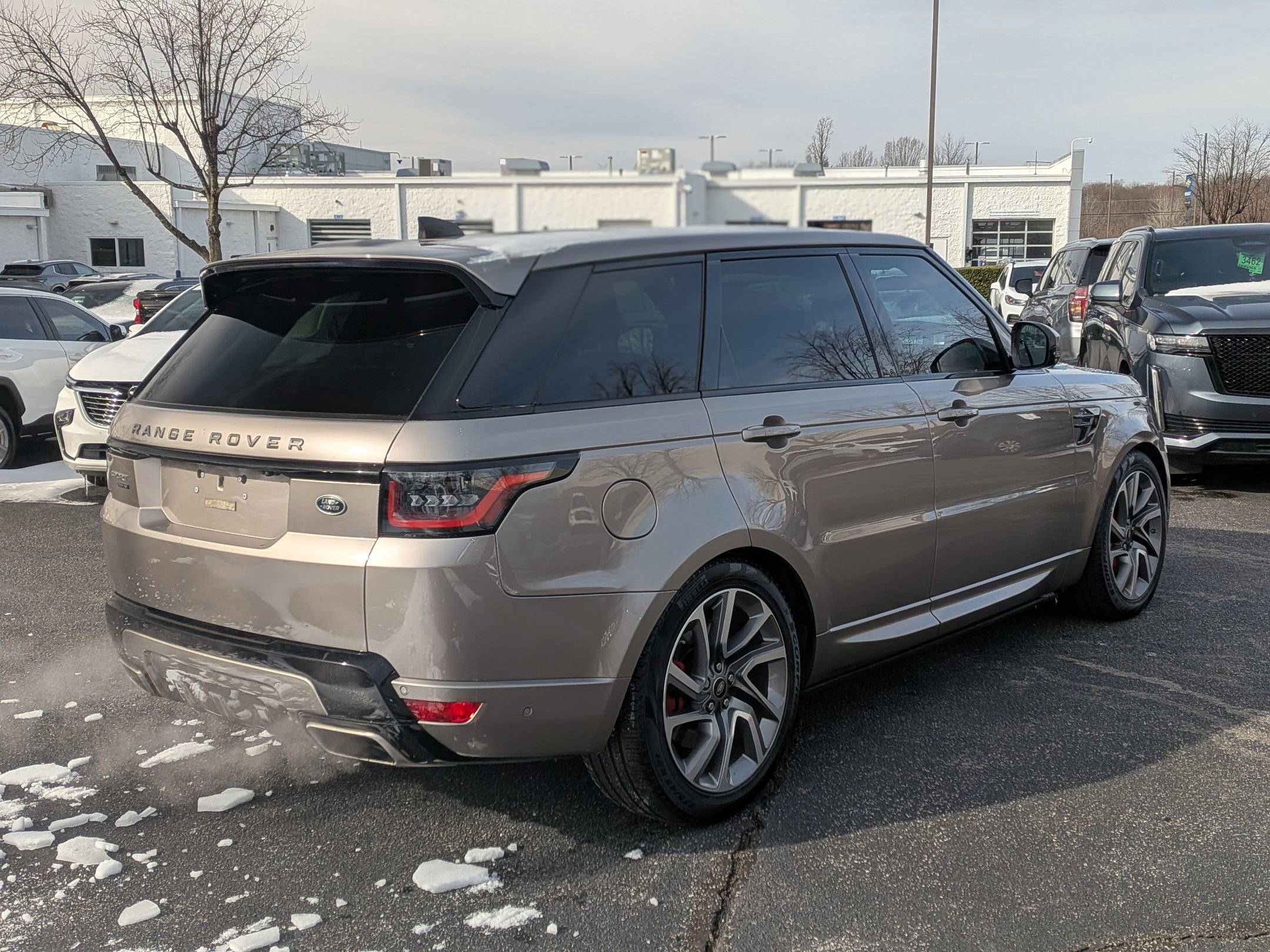 Used 2021 Land Rover Range Rover Sport HSE Dynamic image 9