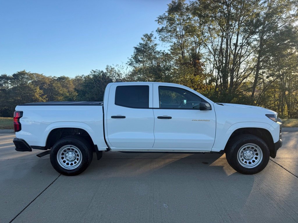 Used 2025 Chevrolet Colorado W/T w/ Advanced Trailering Package RWD image 2