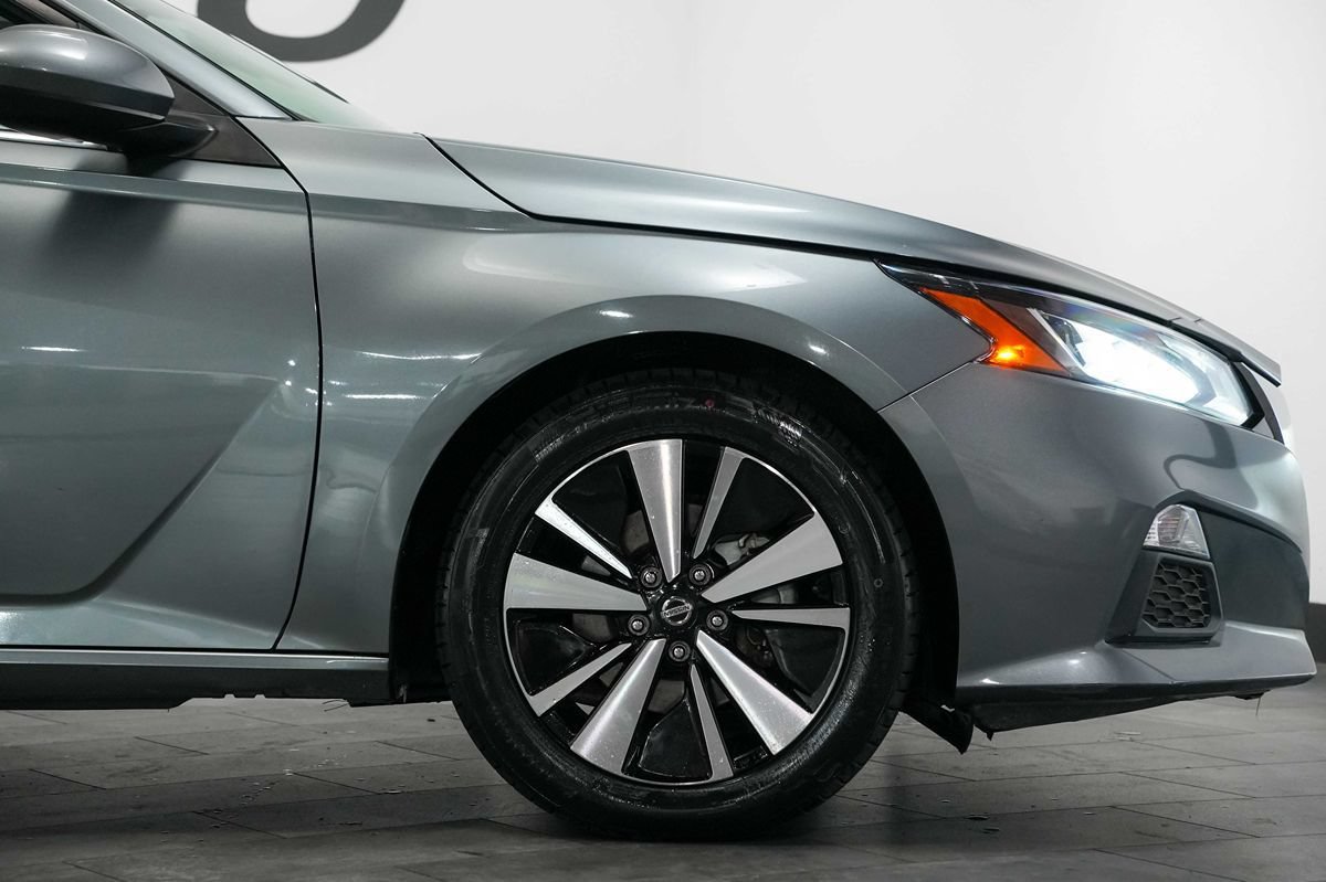 Used 2021 Nissan Altima 2.5 SV FWD image 9