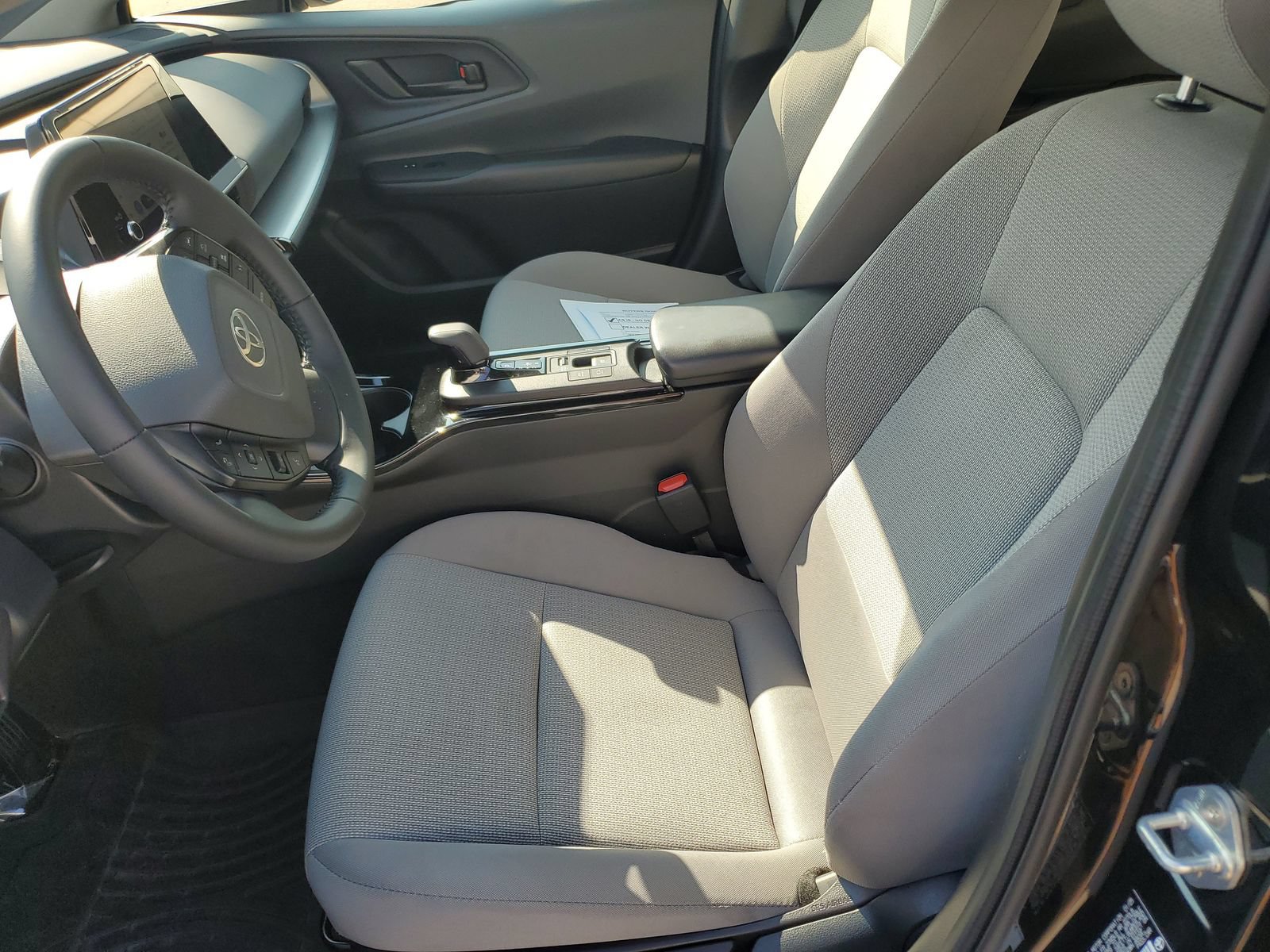Certified 2025 Toyota Prius LE FWD image 16