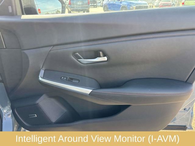 Used 2024 Nissan Sentra SR w/ SR Premium Package image 17