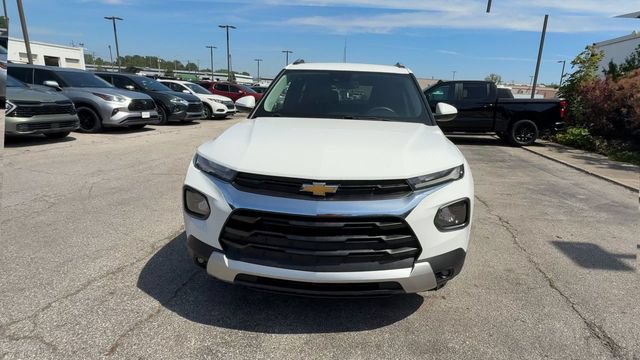 Used 2022 Chevrolet TrailBlazer LT w/ Convenience Package AWD/4WD image 3