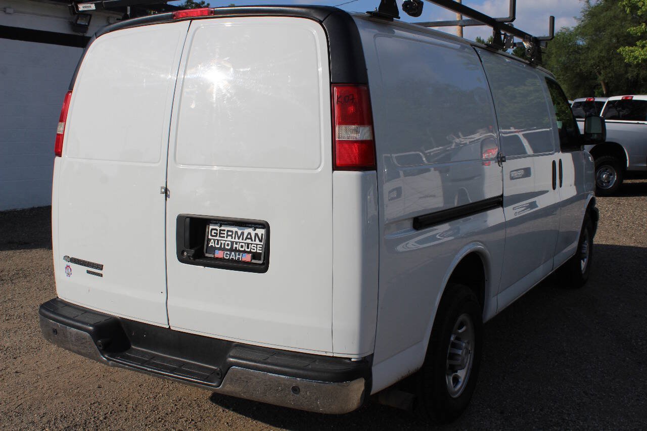 Used 2015 Chevrolet Express 3500 RWD image 5