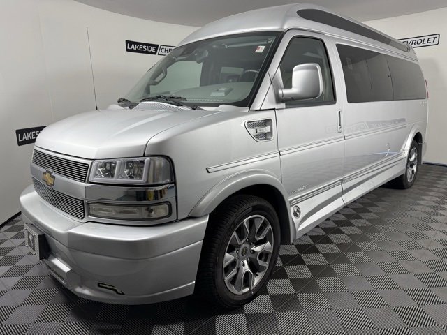 New 2024 Chevrolet Express 2500 Extended image 2