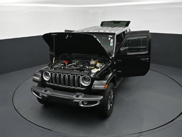 Used 2024 Jeep Wrangler Unlimited Sahara w/ Dual Top Group AWD/4WD image 25