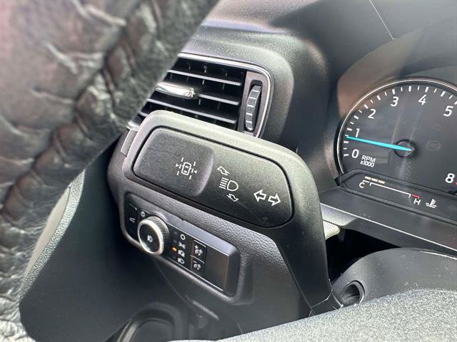 Used 2024 Ford Explorer XLT w/ Equipment Group 202A AWD/4WD image 14