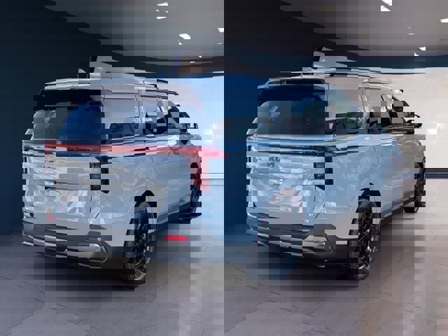 Certified 2026 Kia Carnival SX Prestige image 5