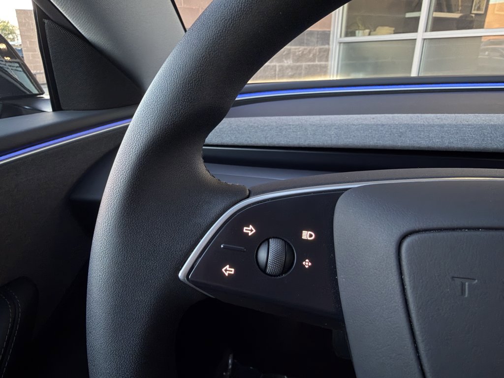 Used 2025 Tesla Model 3 image 35