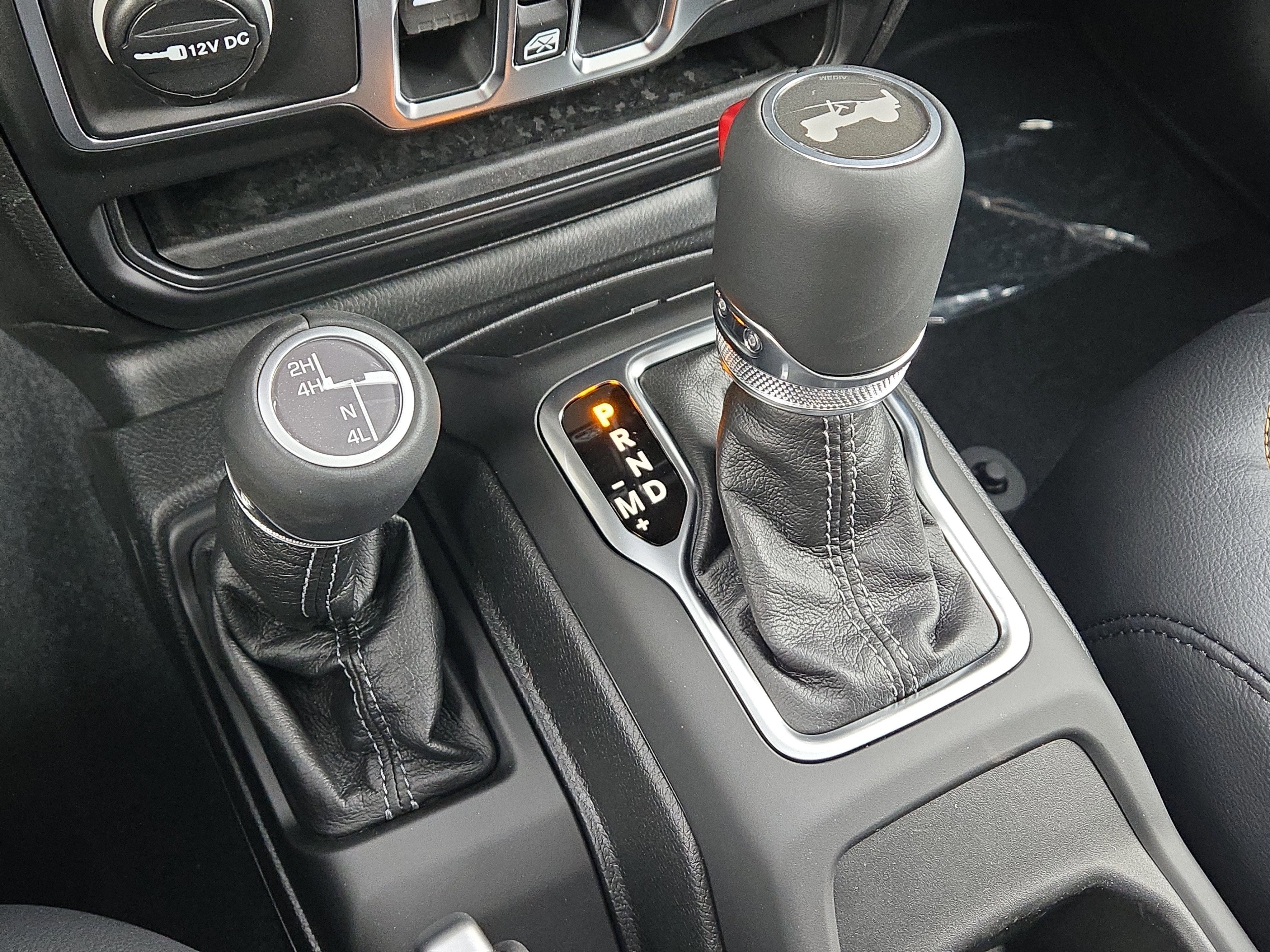 New 2026 Jeep Wrangler Unlimited Sahara AWD/4WD image 30