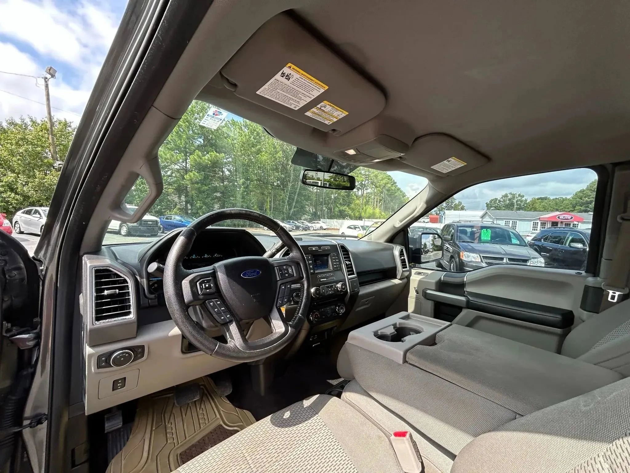 Used 2015 Ford F150 XLT w/ Equipment Group 301A Mid AWD/4WD image 25