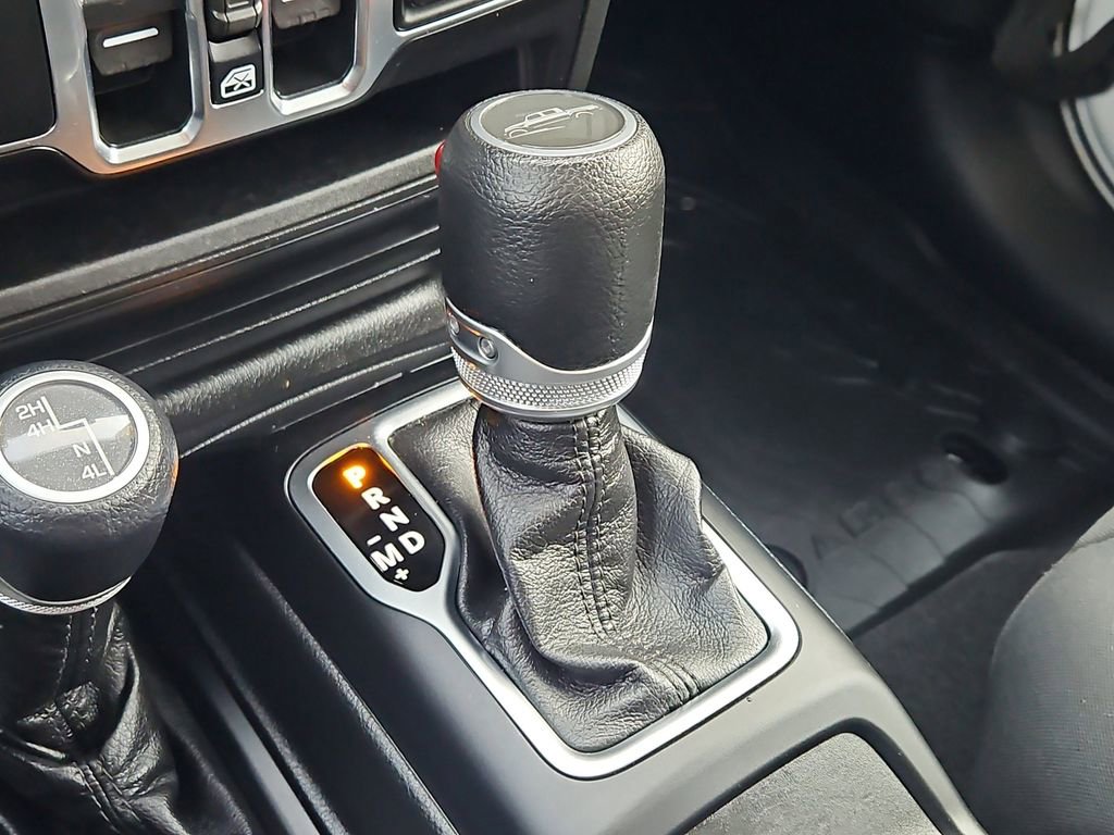 Used 2021 Jeep Gladiator Sport image 26