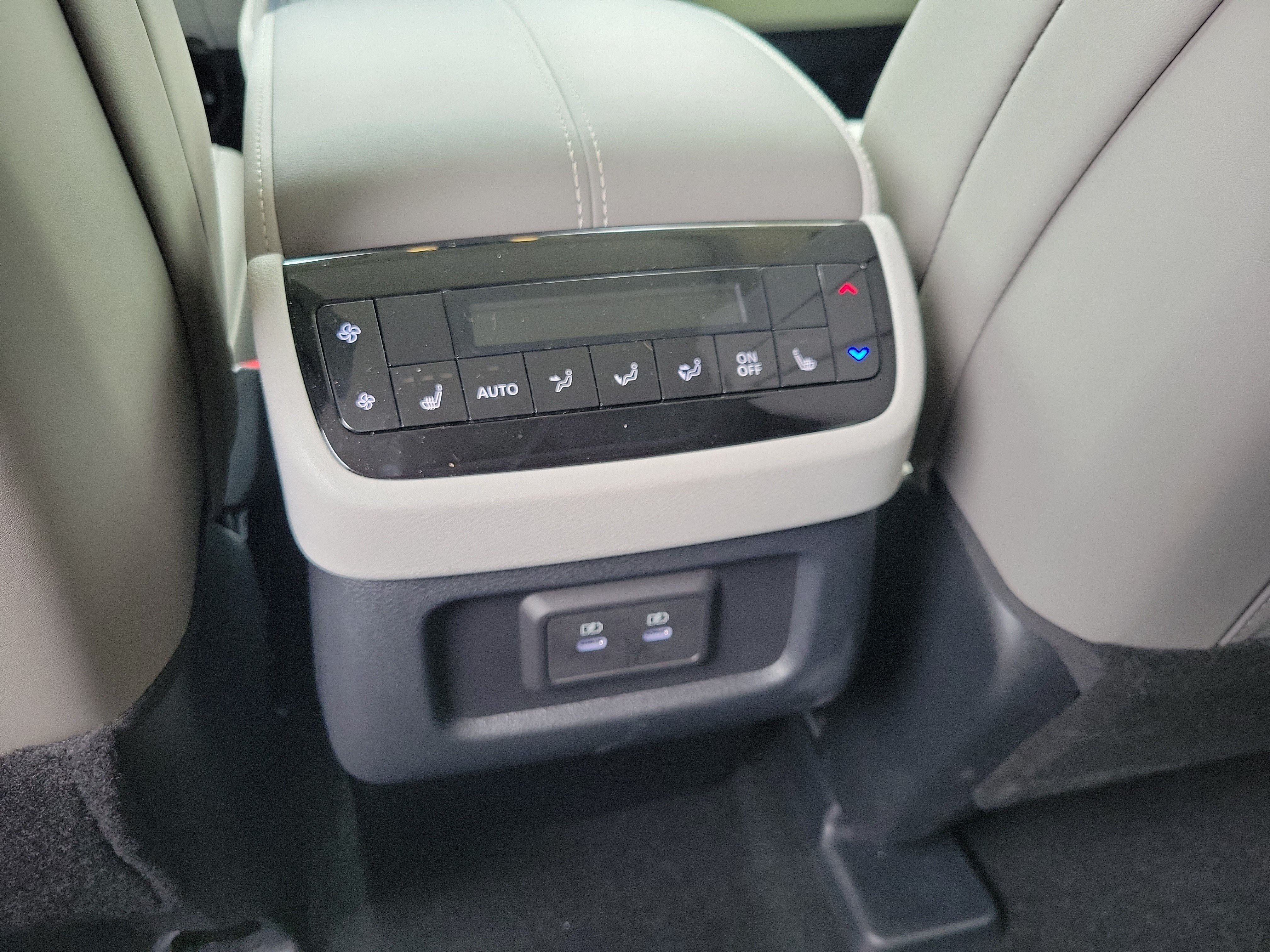 Certified 2026 INFINITI QX60 Luxe w/ Cargo Package FWD image 15