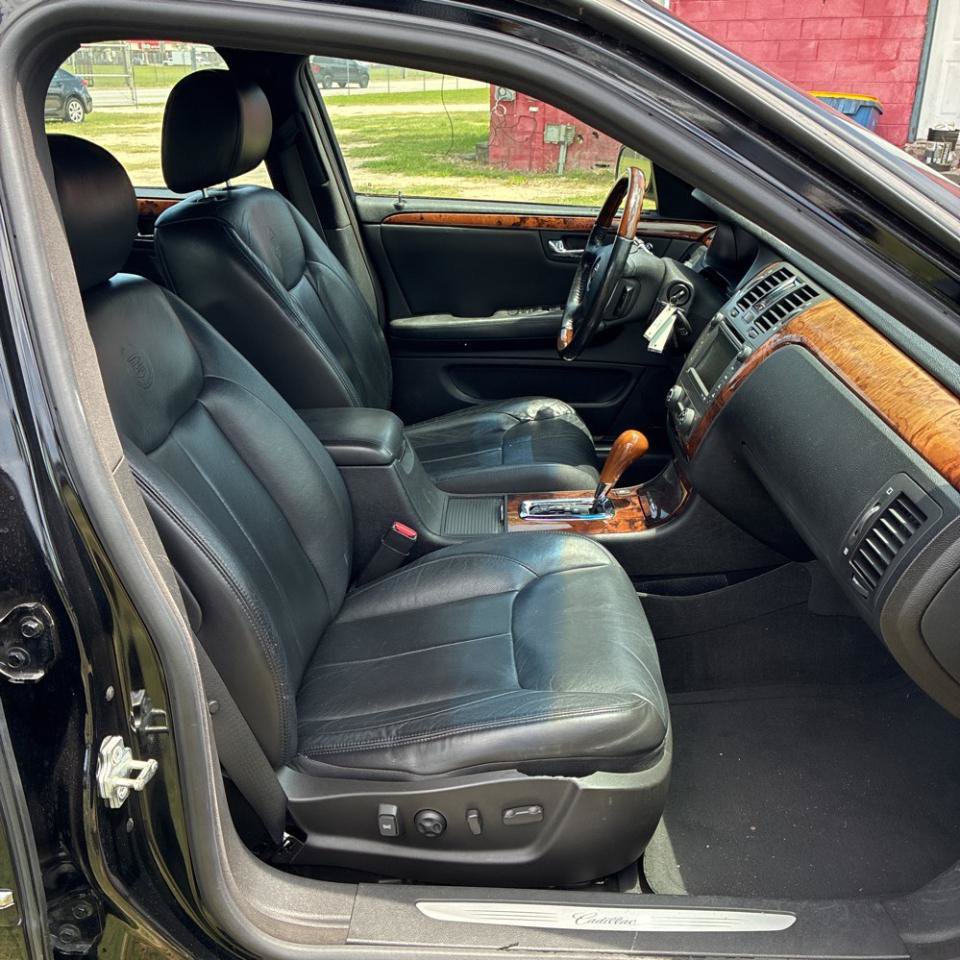 Used 2007 Cadillac DTS Performance FWD image 25