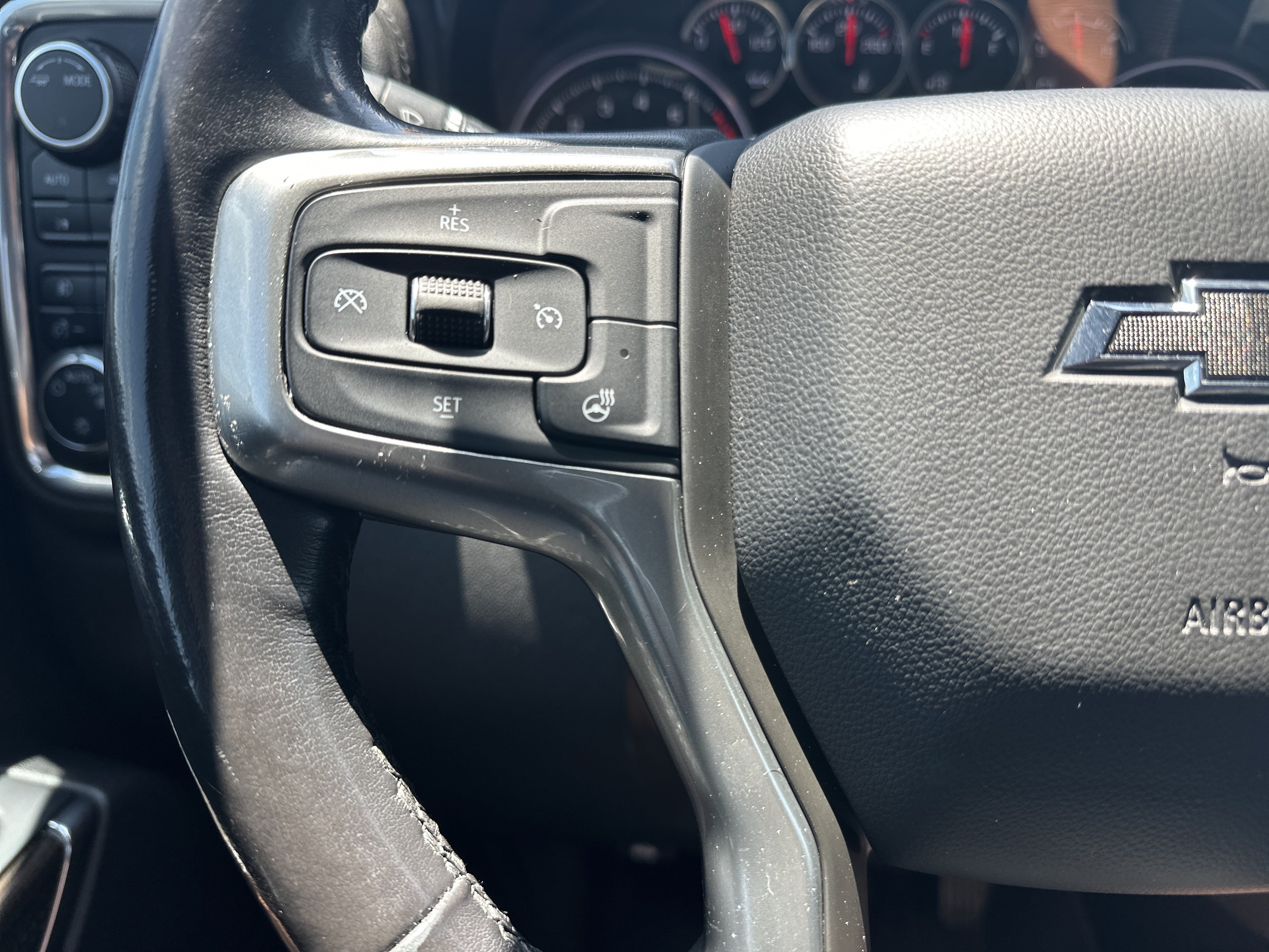 Used 2020 Chevrolet Silverado 1500 LT Trail Boss AWD/4WD image 18