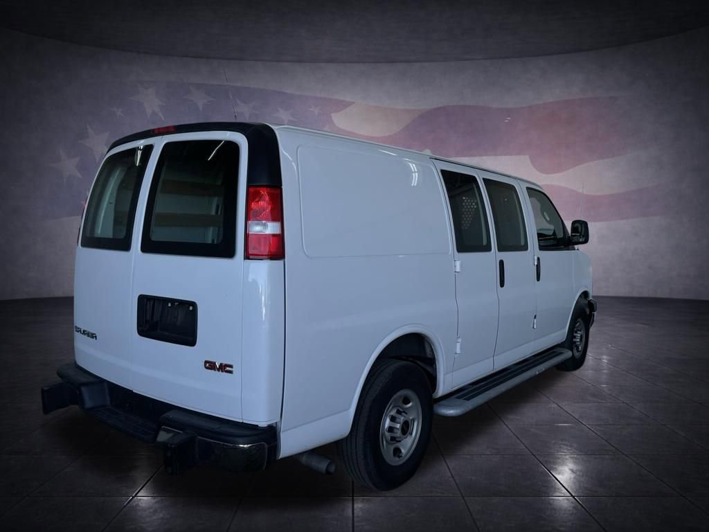 Used 2024 GMC Savana 2500 w/ Driver Convenience Package image 5