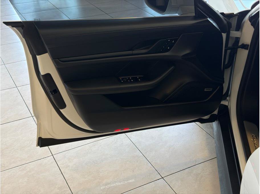 Used 2024 Porsche Taycan 4S AWD/4WD image 10