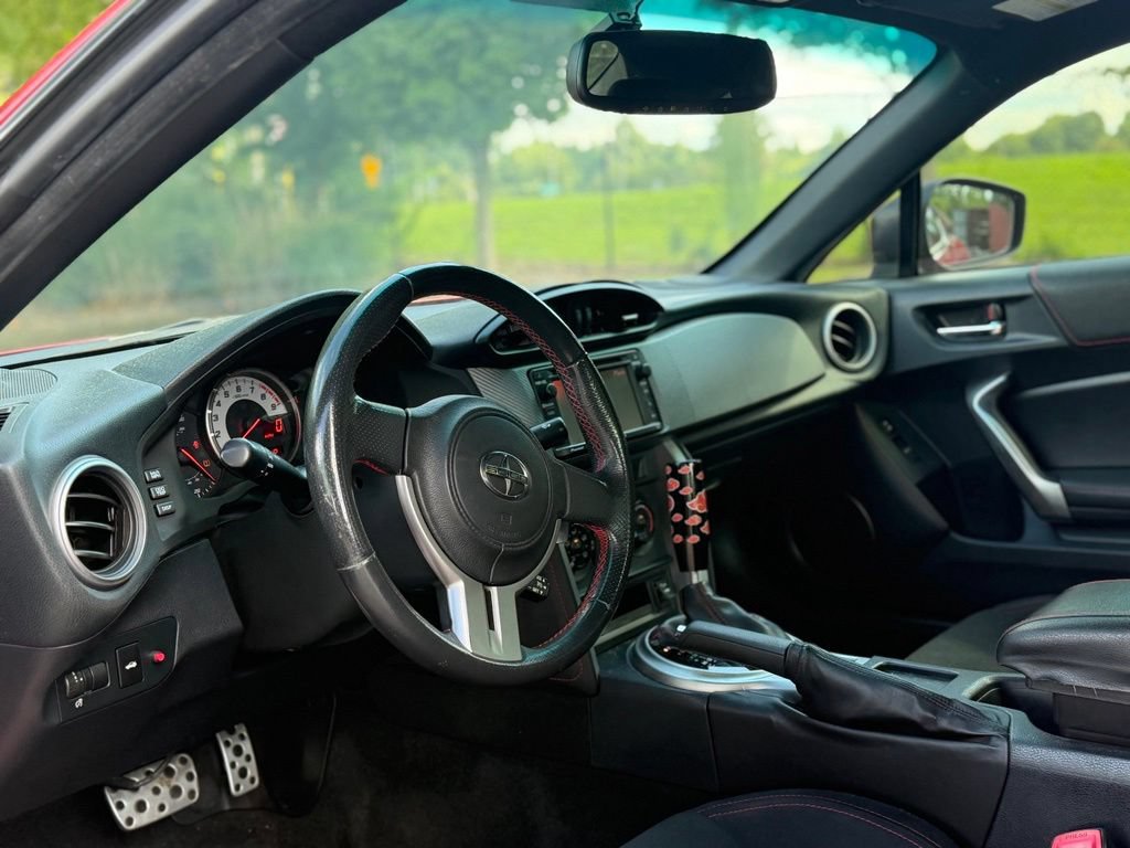 Used 2015 Scion FR-S RWD image 11