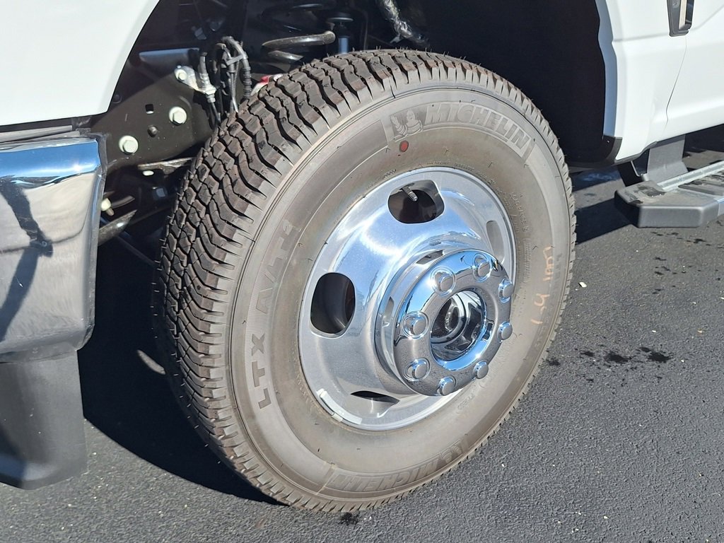 New 2026 Ford F350 XLT image 30