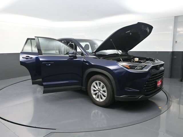 Used 2025 Toyota Grand Highlander AWD image 40