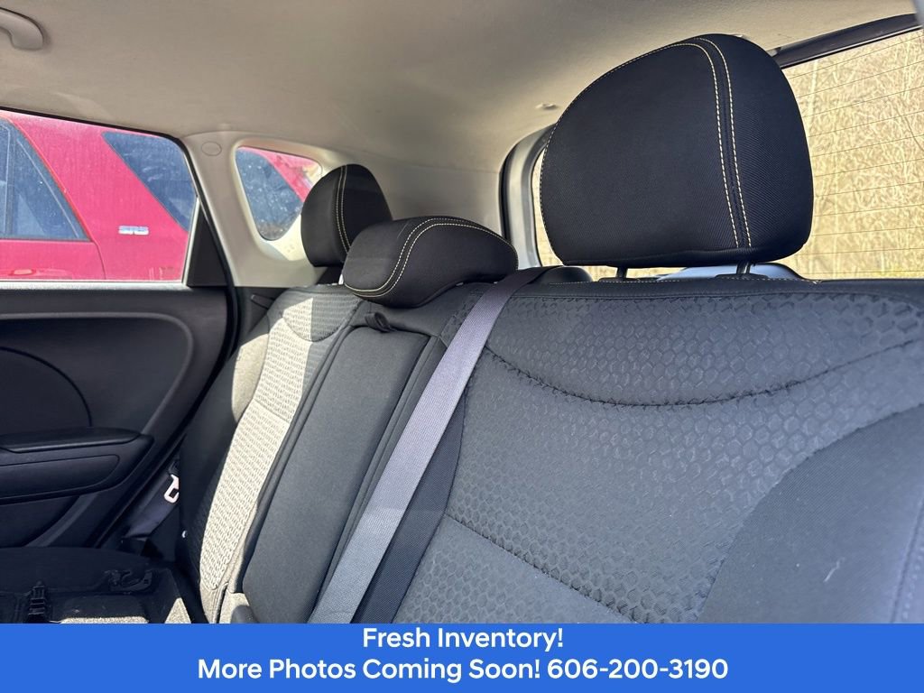 Used 2015 Kia Soul + image 7
